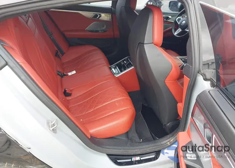 2023 BMW M8 Gran Coupe Competition z USA, uszkodzony, nr VIN WBSGV0C06PCL37737